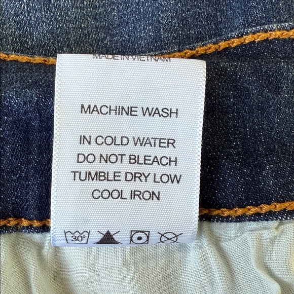 Judy Blue - Skinny Fit, Dark Blue Wash - size 14W - Picture 6 of 6